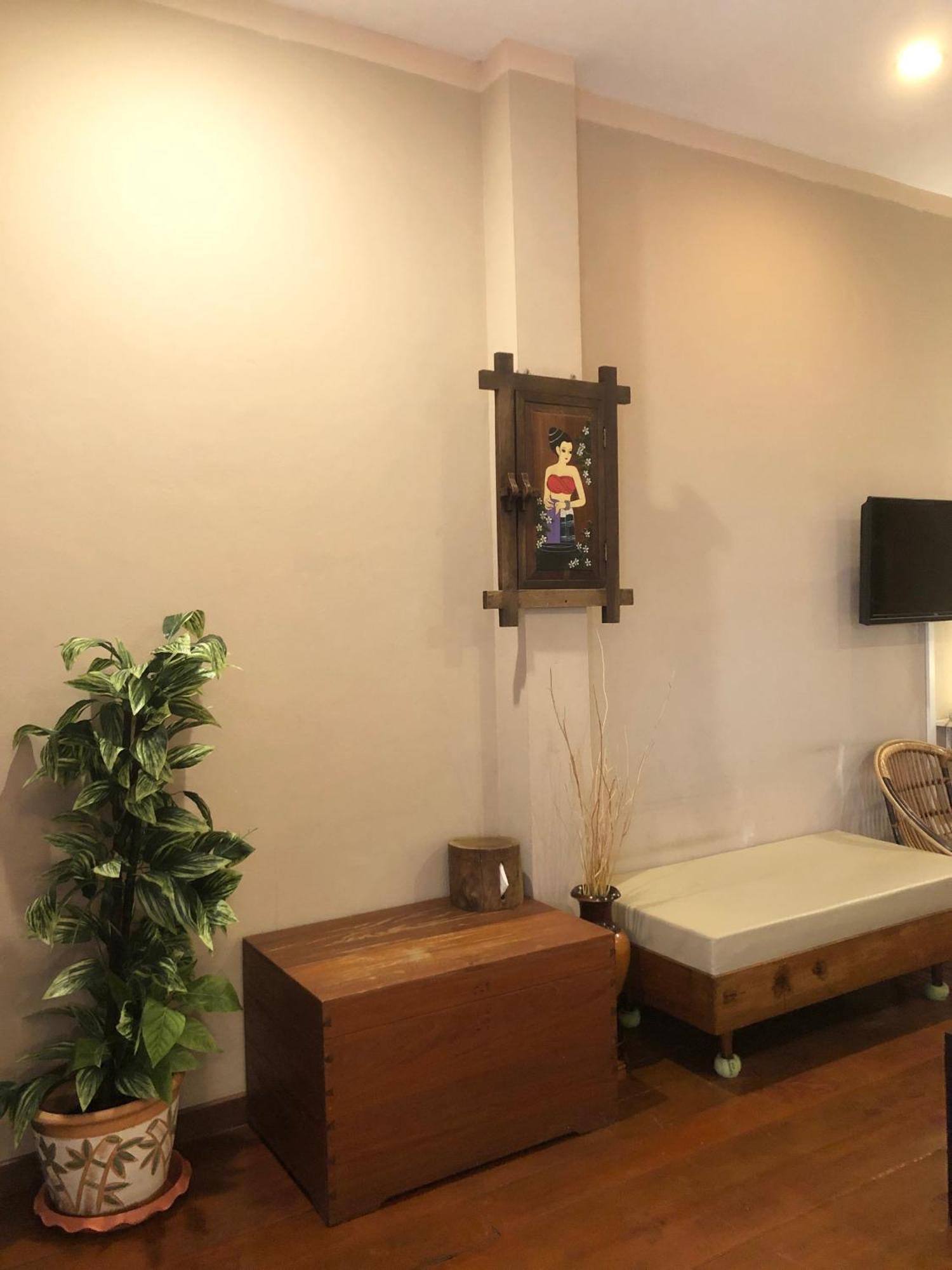 Thongran'S House Hotel Чиангмай Екстериор снимка