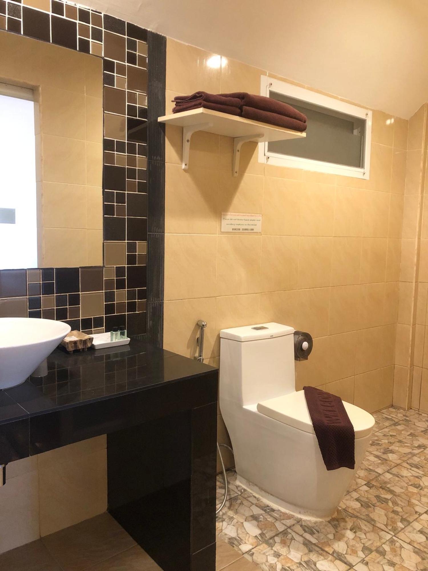 Thongran'S House Hotel Чиангмай Екстериор снимка