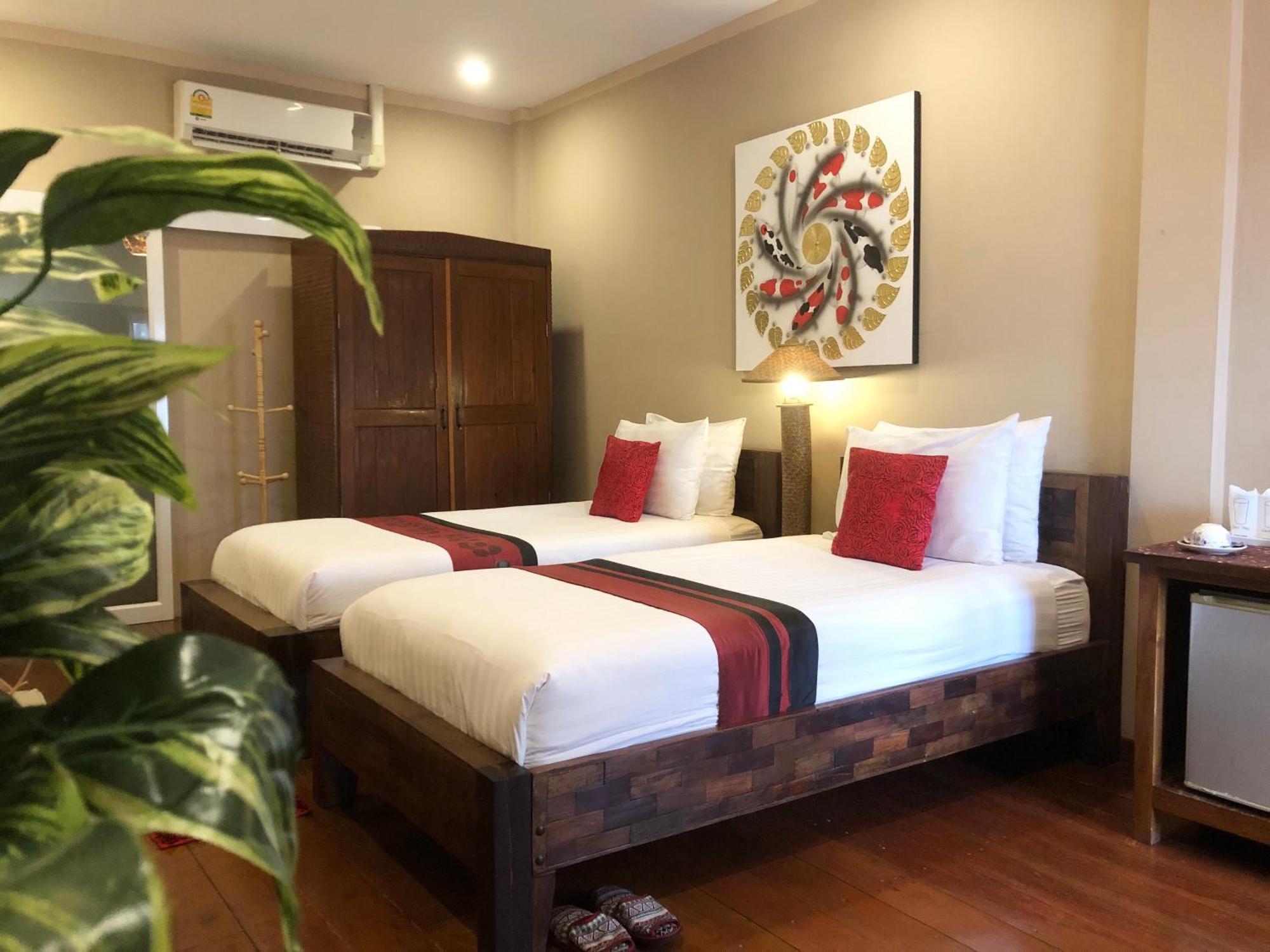 Thongran'S House Hotel Чиангмай Екстериор снимка
