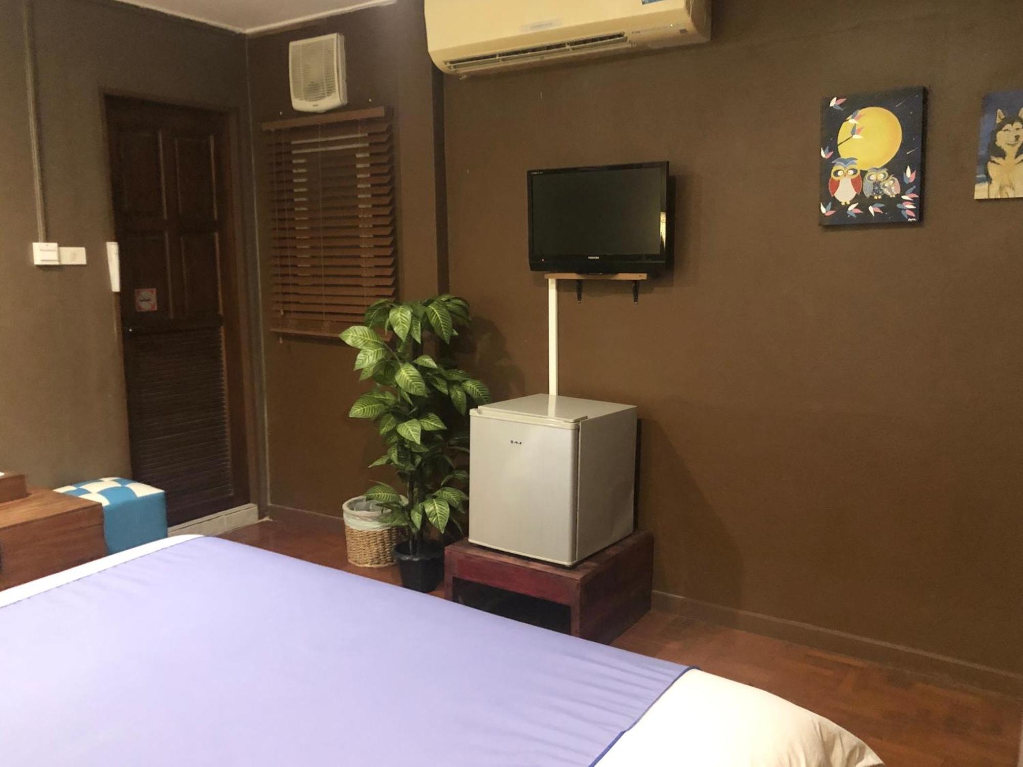 Thongran'S House Hotel Чиангмай Екстериор снимка