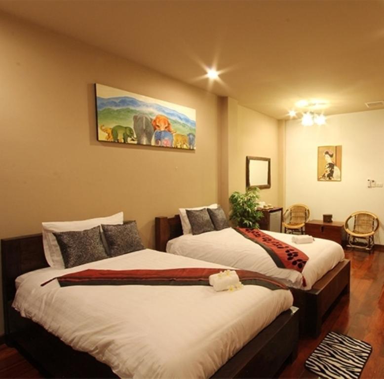 Thongran'S House Hotel Чиангмай Стая снимка